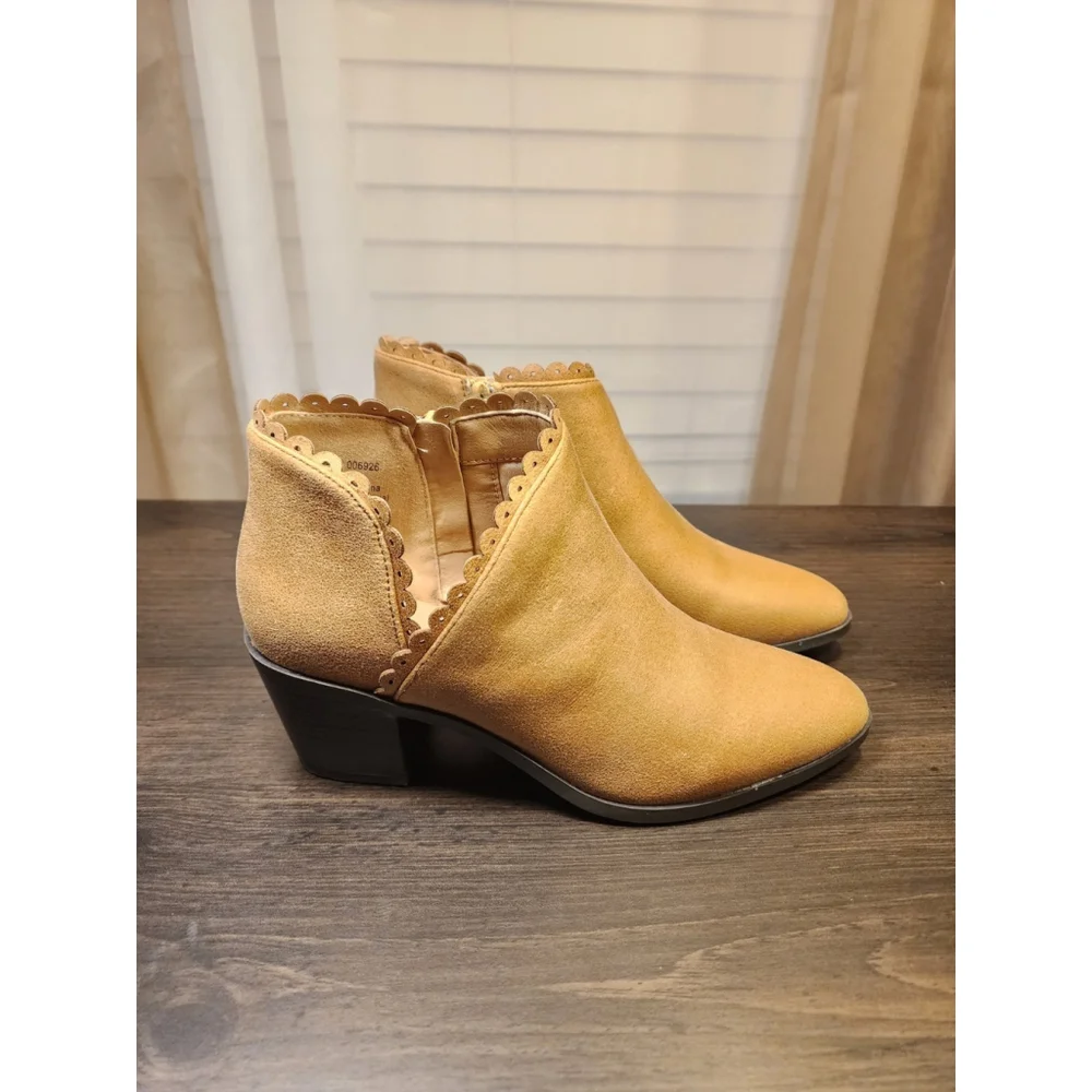Journee Collection Tessa Scalloped Western Boots Booties - 7 M Khaki Tan - Picture 10 of 16